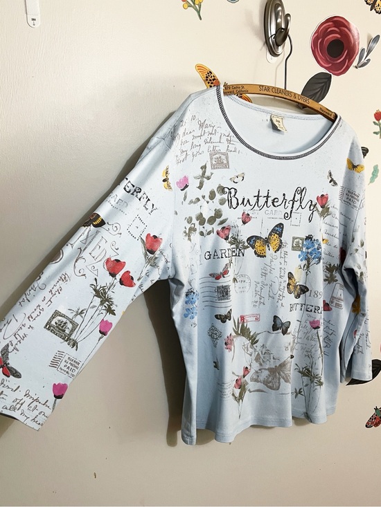 Vintage Tops - Butterfly Garden Light Blue Y2K Long-Sleeve Top XXL